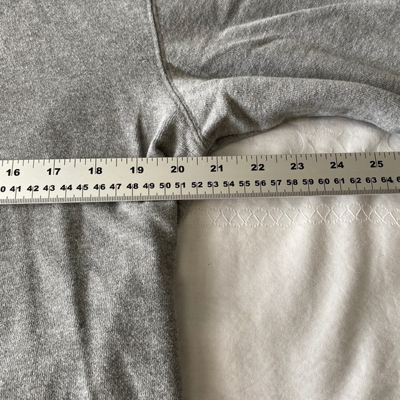 Old Navy Brand Vintage Men's Gray Long Sleeve Knit Sweatshirt Size Medium Casual - Picture 6 of 9